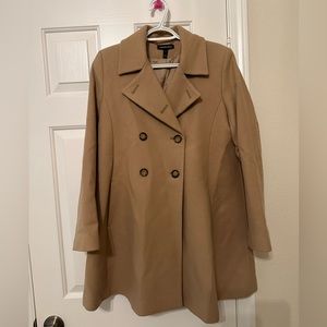 Isabella Oliver maternity coat